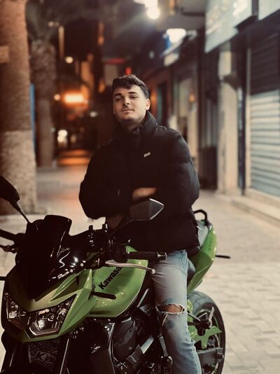  ,   Kacem, 24 ,   ,   , c 