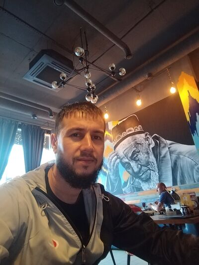  ,   Akram, 37 ,     , c 