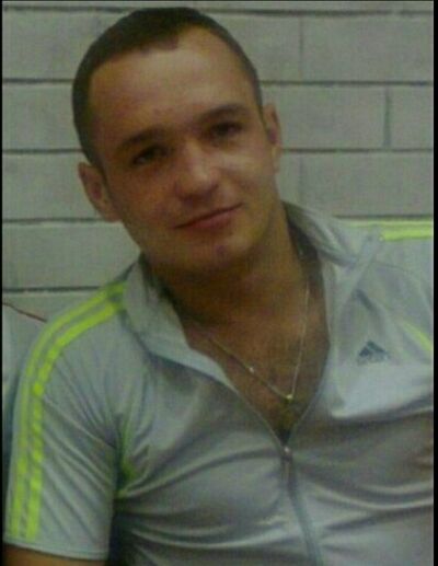  ,   Wiktor, 36 ,   