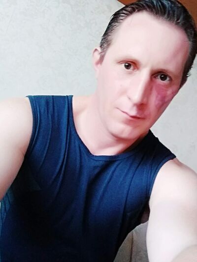  ,   Tim, 43 ,   ,   
