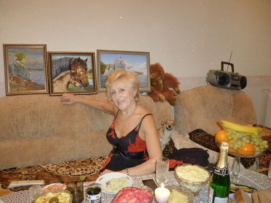  ,   Nina, 64 ,   c , 