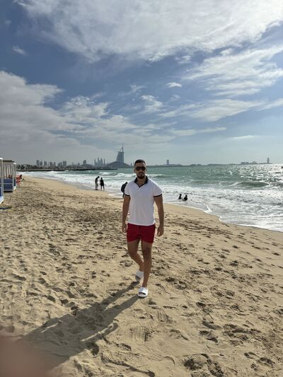  ,   Zak, 29 ,   ,   