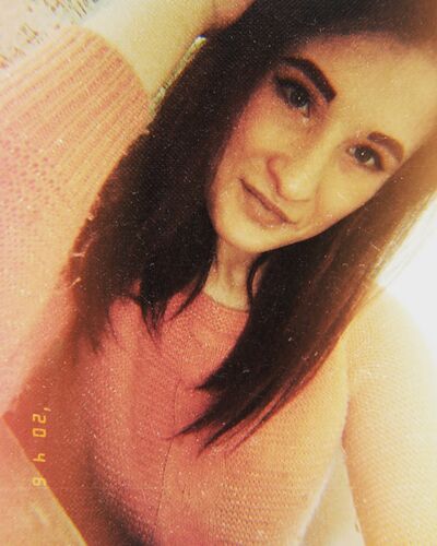  ,   Anna, 27 ,  