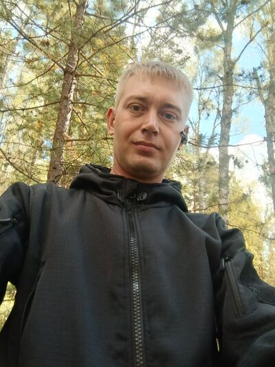  ,   Mikhail, 32 ,   ,   , c , 