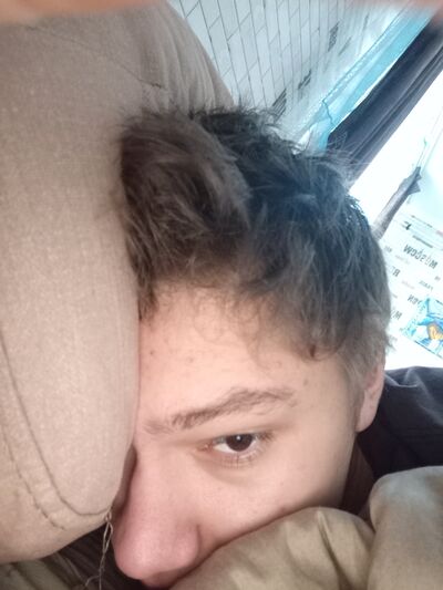  ,   Vlad, 22 ,   ,   