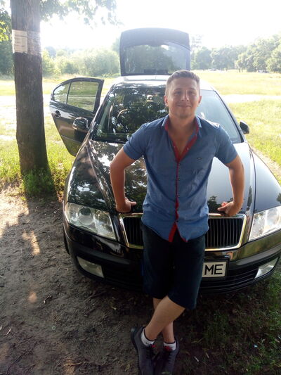  ,   Anton, 37 ,   ,   