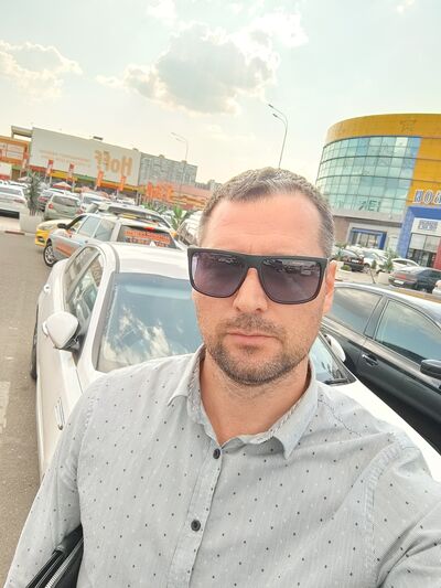  ,   Artem, 39 ,   ,   