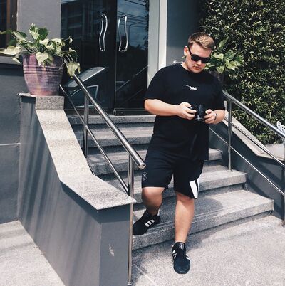  Ulaanbaatar,   Roman, 27 ,   ,   