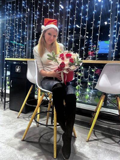  ,   Tatyana, 32 ,  
