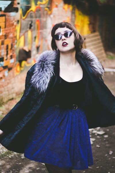  ,   Jana, 28 ,  