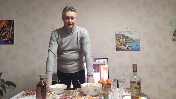  ,   Alexandr, 52 ,   c 