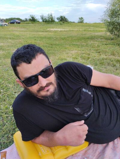  ,   Vasil, 44 ,   ,   