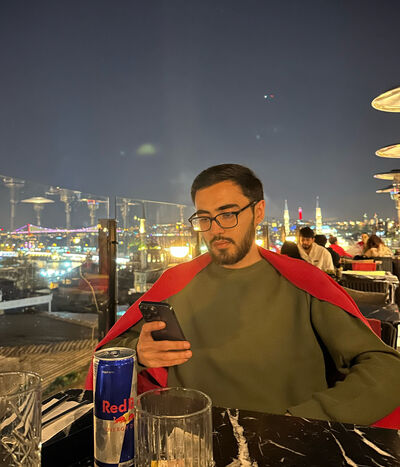  ,   Emir, 25 ,   ,   