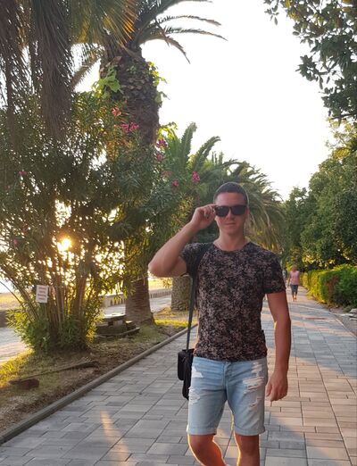  ,   Ruslan, 33 ,  