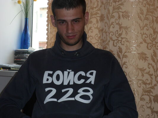  -,   Acreamuil, 34 ,   