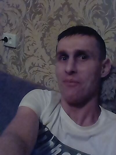  ,   Sasha, 33 ,   