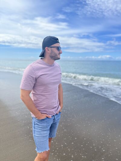  ,   Alex, 38 ,   ,   