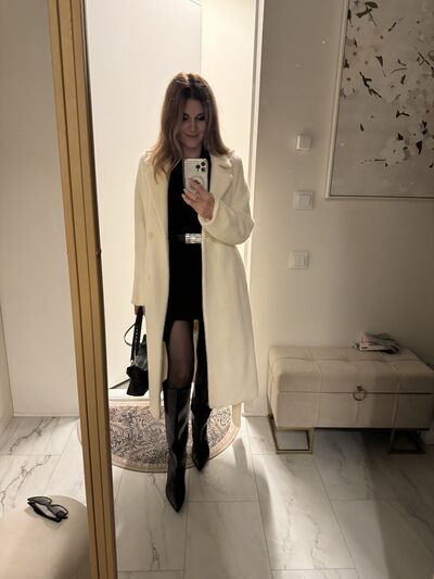  ,   Elena, 39 ,   ,   , c 