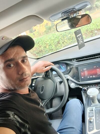  ,   Armen, 40 ,   ,   