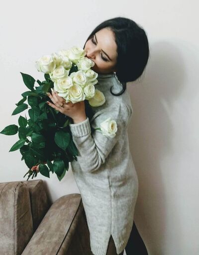  ,   Anna, 39 ,  