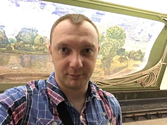  ,   Kiril, 37 ,   ,   