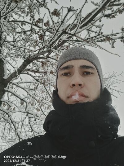  ,   Asadbek, 21 ,     