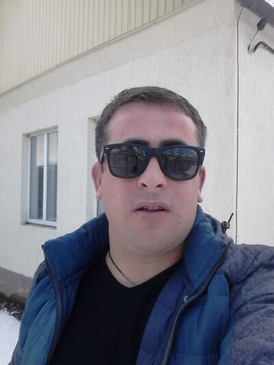  ,   Giga, 37 ,   