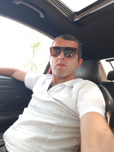  ,   Robi, 34 ,   ,   