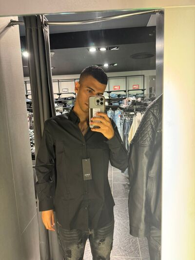  -,   Mustafa, 25 ,   ,   
