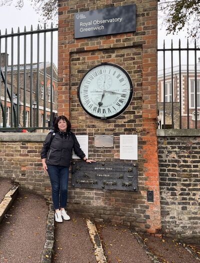  Belsize Park,   Irina, 60 ,     , c 