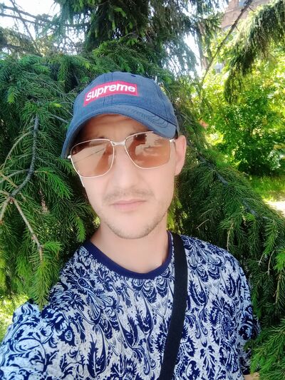  ,   Artist, 31 ,     , c , 