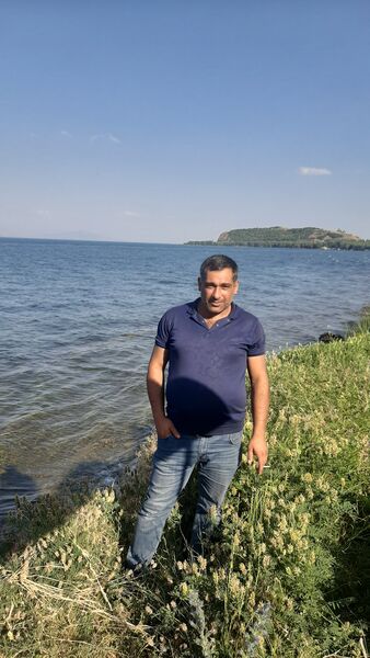  ,   Armen, 33 ,   ,   