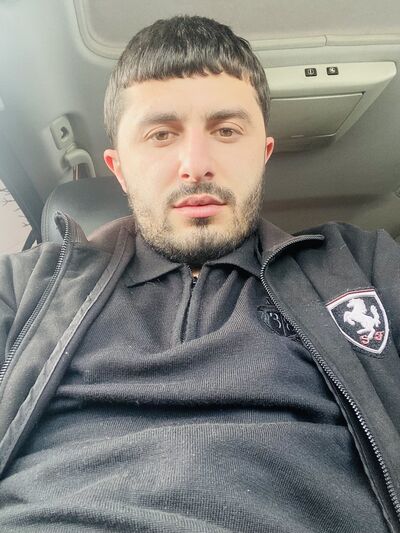  -,   Edgar, 31 ,   ,   