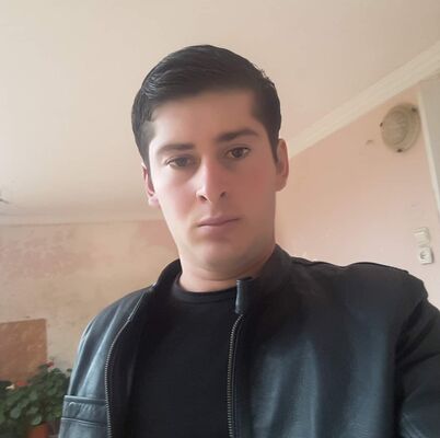  ,   Gia, 35 ,   ,   