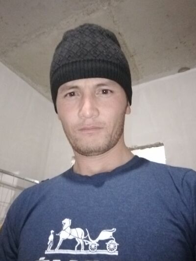  ,   Iskandar, 32 ,   ,   
