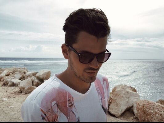  ,   Jeff, 33 ,   ,   