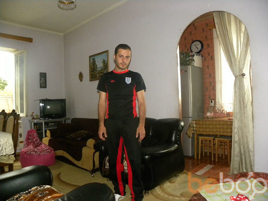  ,   Luka, 37 ,   