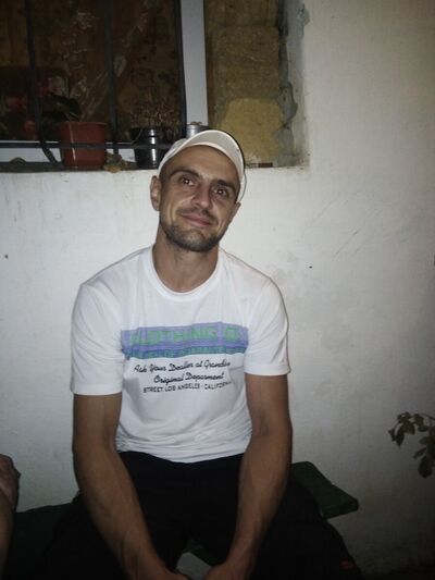  ,   Andrei, 42 ,   ,   , c 