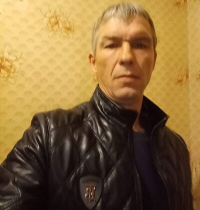  ,   Nik, 51 ,   c , 