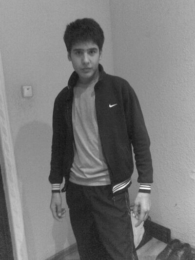  ,   SHooXrUh, 32 ,   