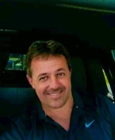  ,   Leon, 52 ,     , c 