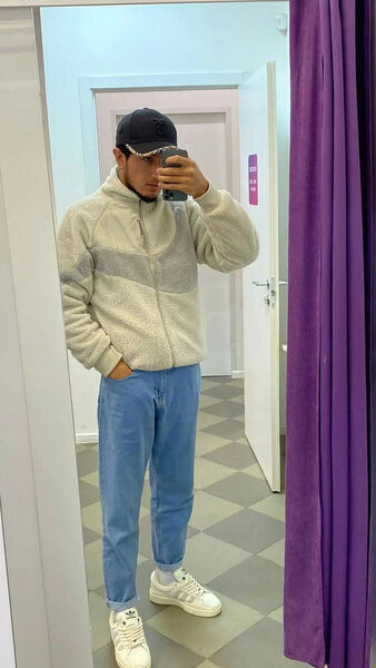  -,   Bobur, 25 ,   ,   