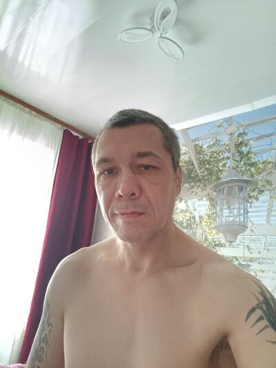  ,   Alekcei, 42 ,   ,   