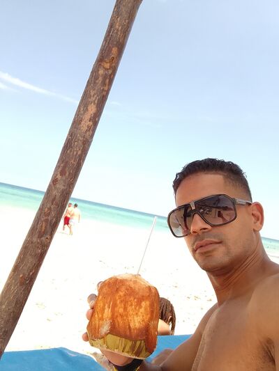  ,   Leonardo, 38 ,   ,   