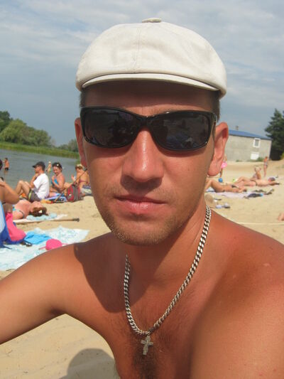  ,   Vitalij, 42 ,   