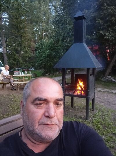  ,   Gio, 51 ,   ,   