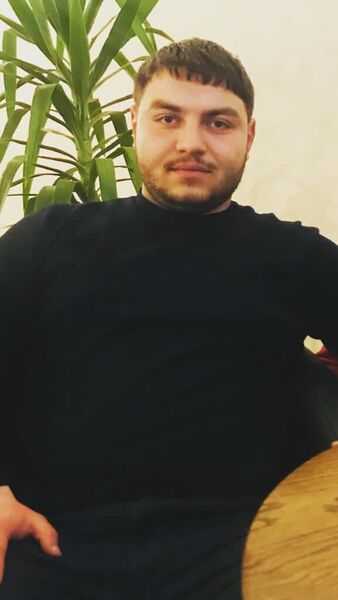  ,   Taron, 28 ,   ,   