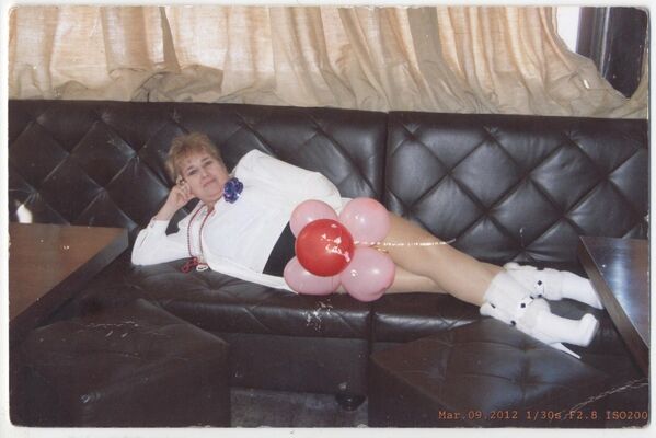  ,   Dinja, 53 ,  