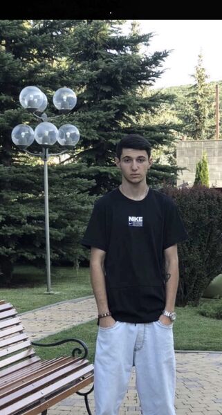  ,   Stefan, 21 ,   ,   