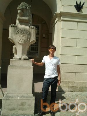  ,   Anton, 35 ,   